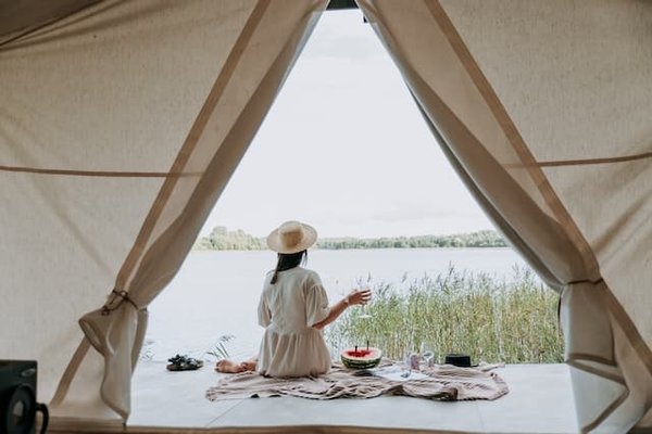 Comment s'équiper et s'habiller pour camper confortablement ?